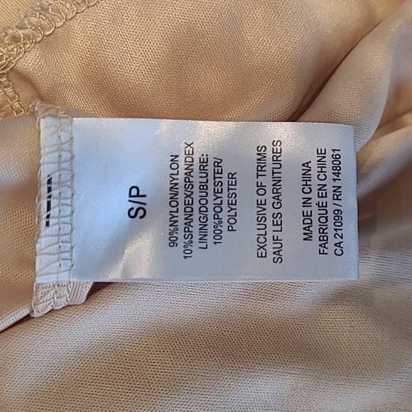 Dramatic Lace Overlay Tank Top - Picture 3 of 3